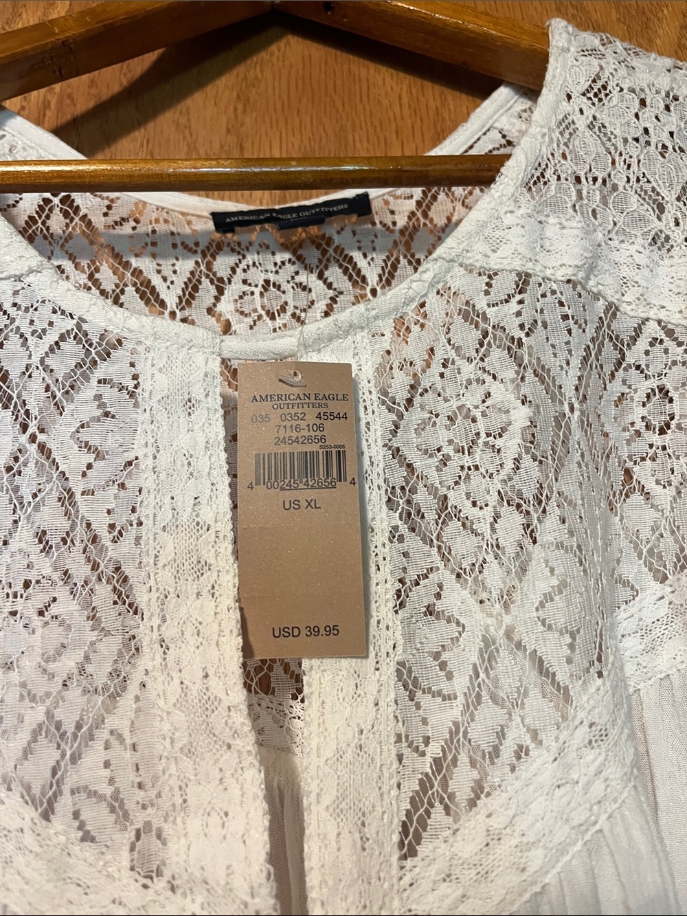 American Eagle Outfitters White Lace Yoke Sleeveless Camisole - Picture 3 of 8